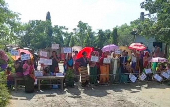 Bishalgarh: Women blocked road over slashing their names from PMAY house scheme Bishalgarh: Women blocked road over slashing their names from PMAY house scheme